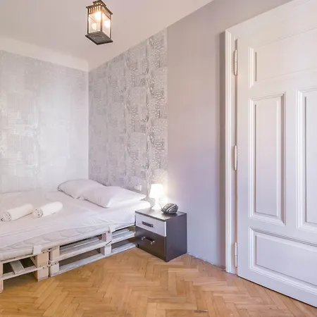 Chest Design Apartment *